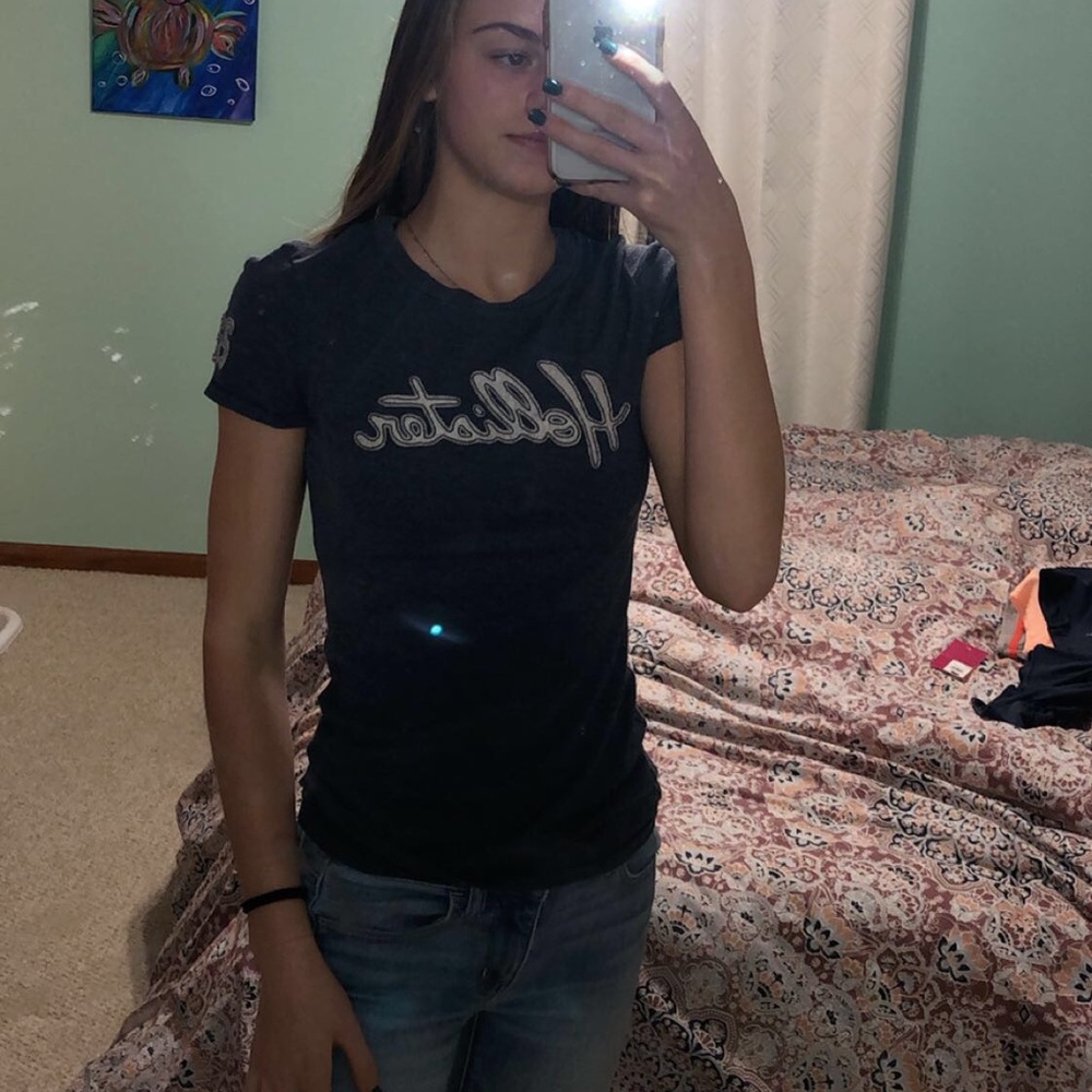 navy hollister shirt